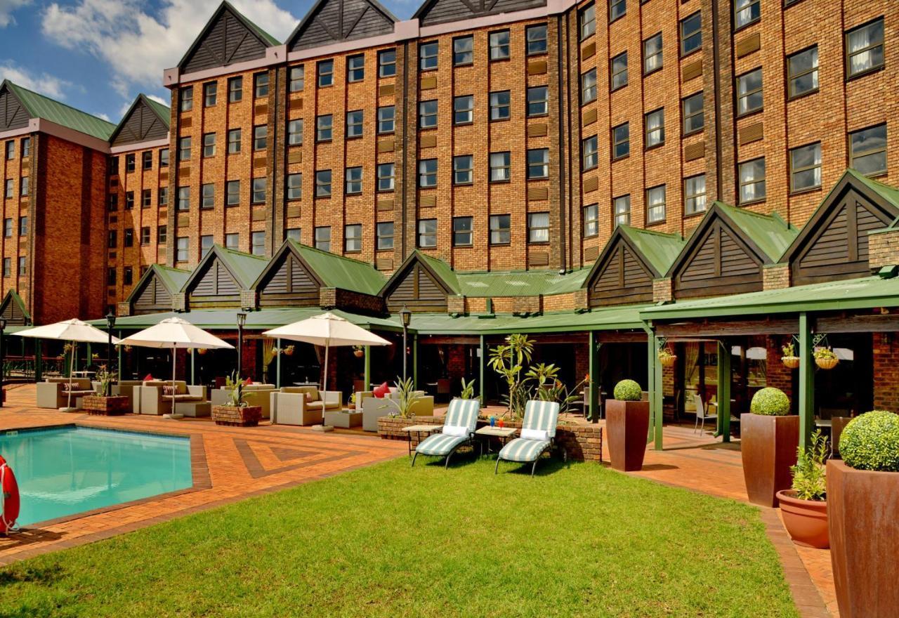 The Centurion Hotel Buitenkant foto