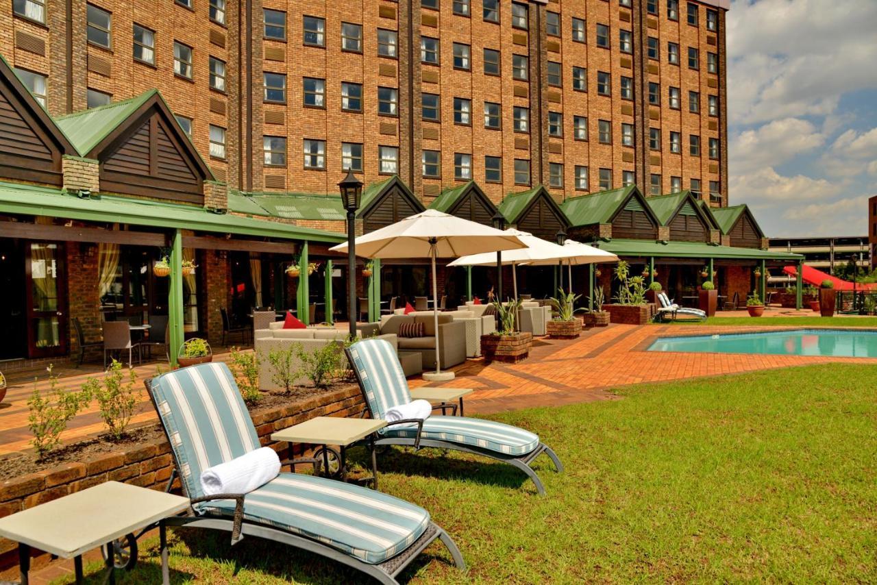 The Centurion Hotel Buitenkant foto