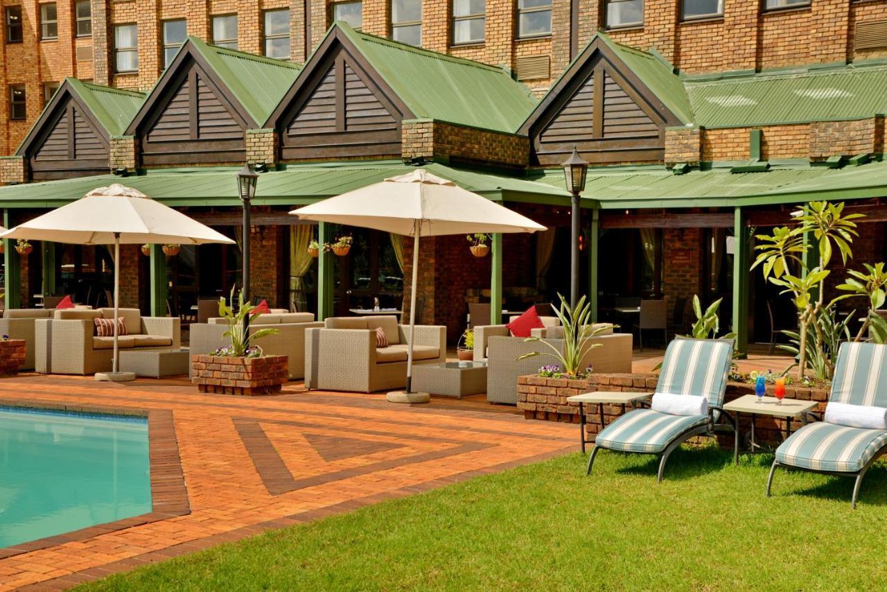The Centurion Hotel Buitenkant foto