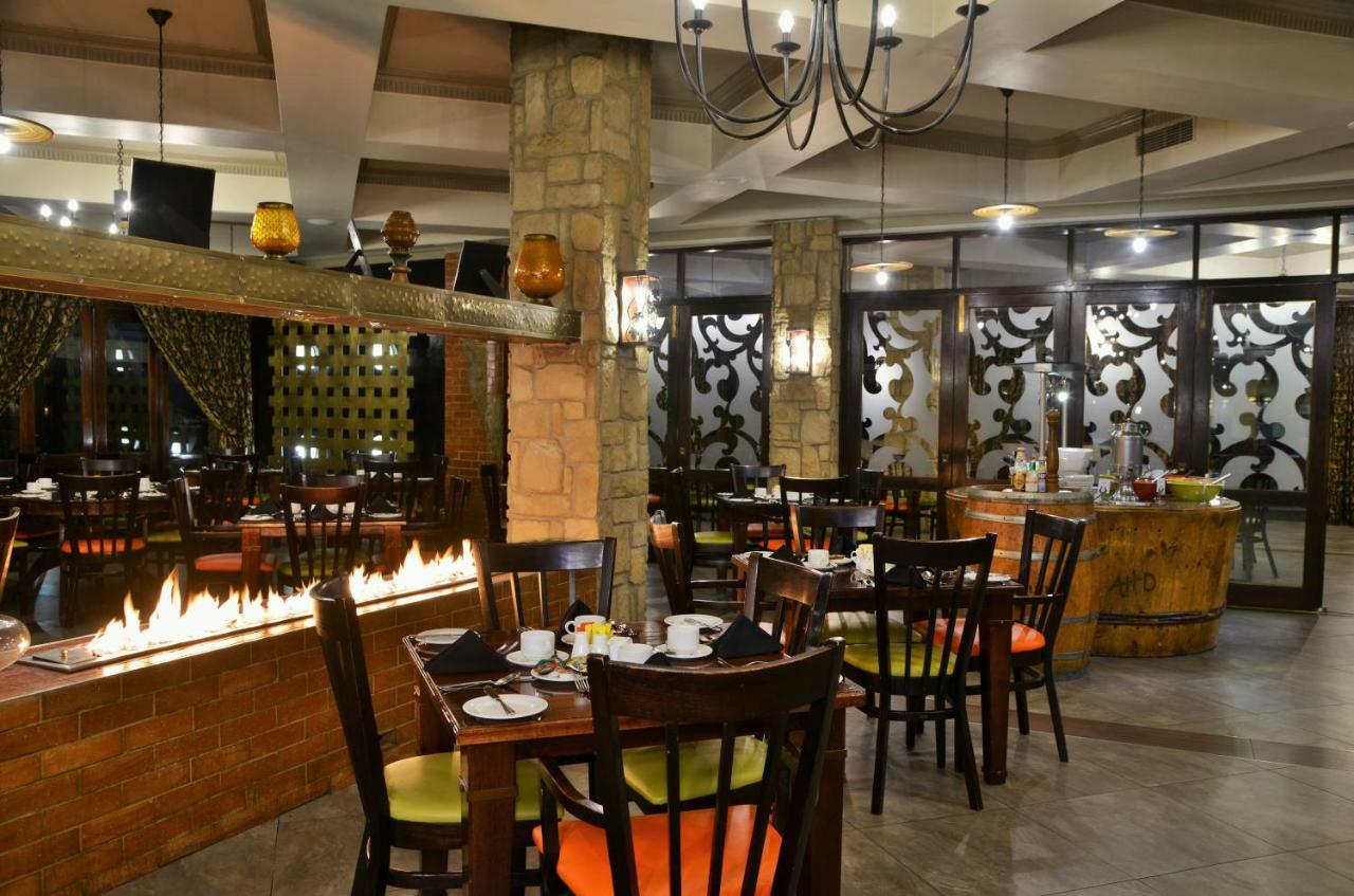 The Centurion Hotel Buitenkant foto
