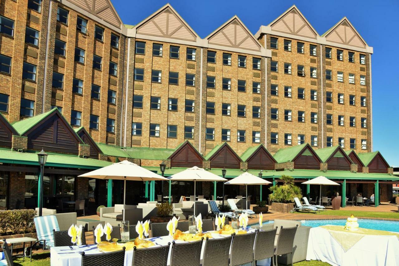 The Centurion Hotel Buitenkant foto